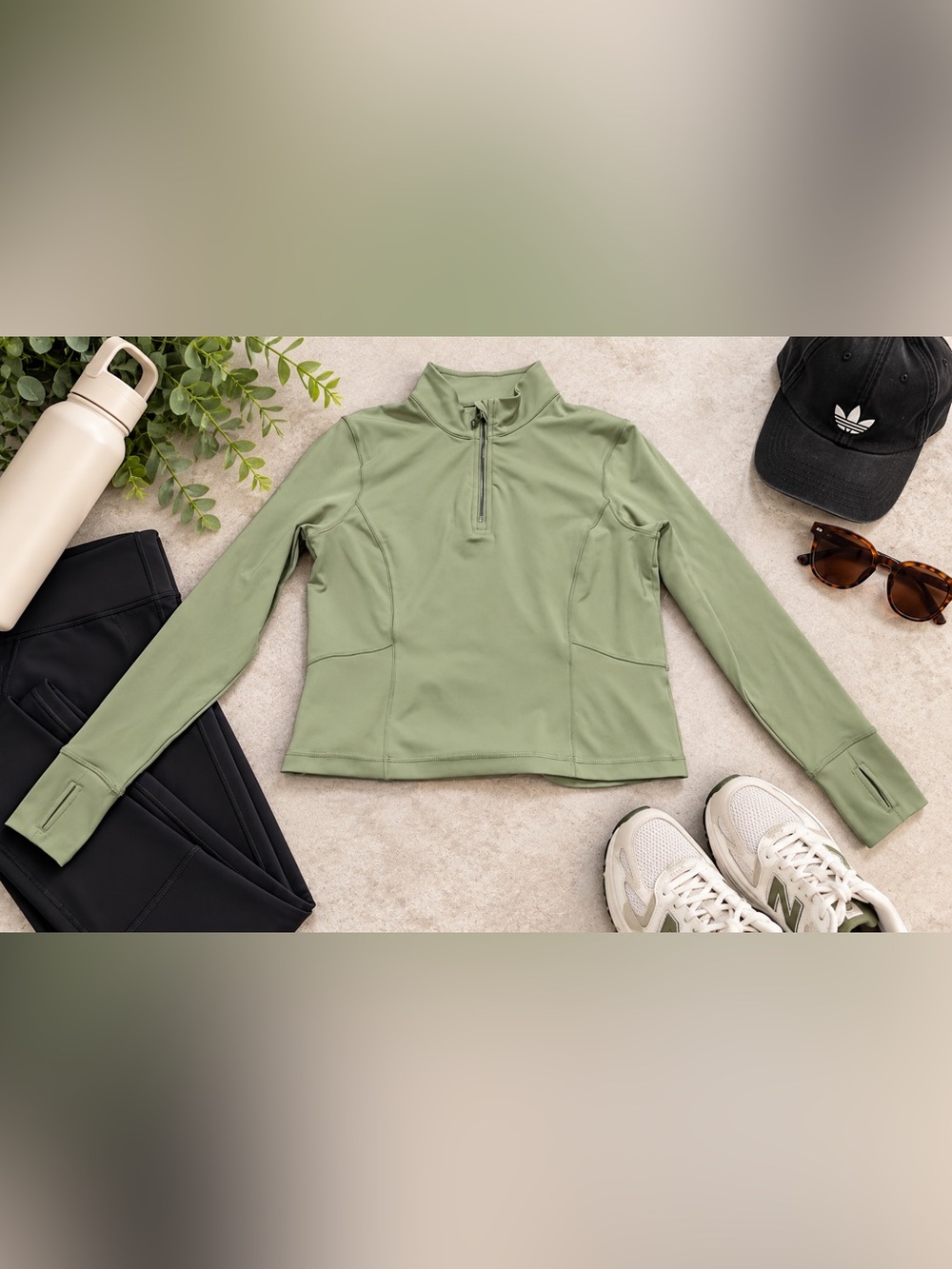 Avia Sage Green Quarter Zip Athletic Pullover Women’s M 8-10 Thumbholes